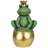 Froschkonig Auf Goldener Kugel